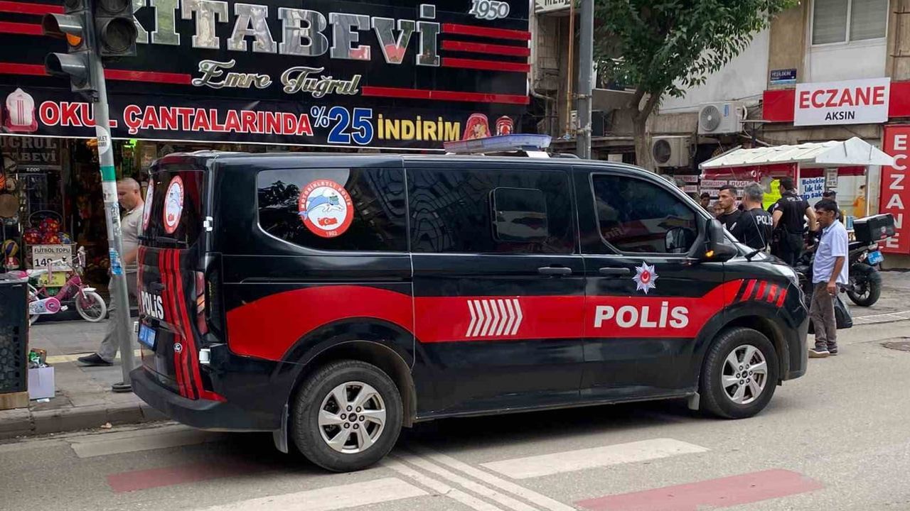Elazığ'da Nailbey Mahallesi'nde tartışma bıçaklı kavgaya dönüştü: iki yaralı