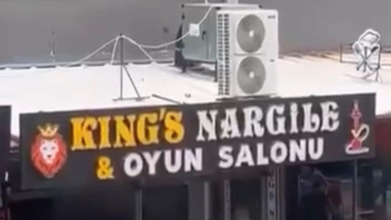 Elazığ'da oyun salonunda arbede: sandalyelerin uçuştuğu kavgada bir kişi yaralandı