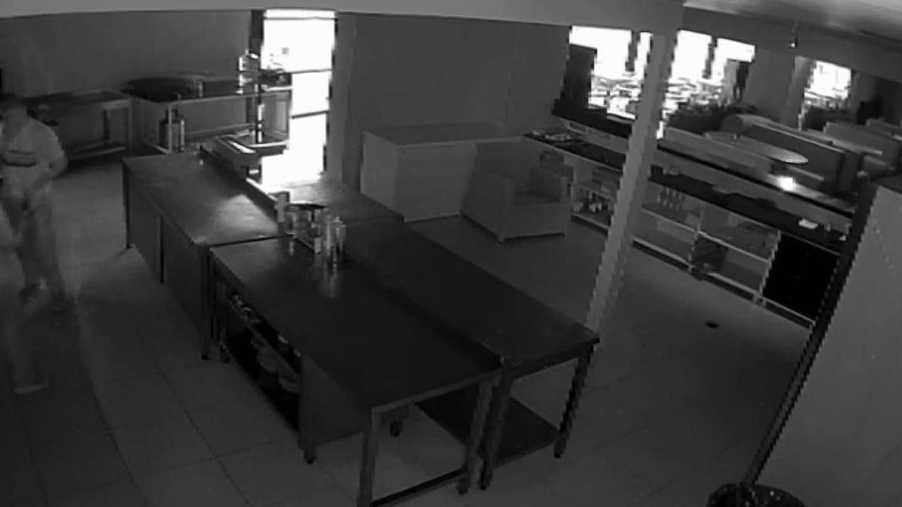 Elazığ'da soygun sonrası mutfakta sucuklu yumurta yaptılar