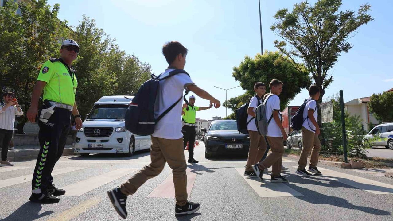 Elazığ emniyet müdürü sahada: servis denetimlerinde öncelik çocukların güvenliği