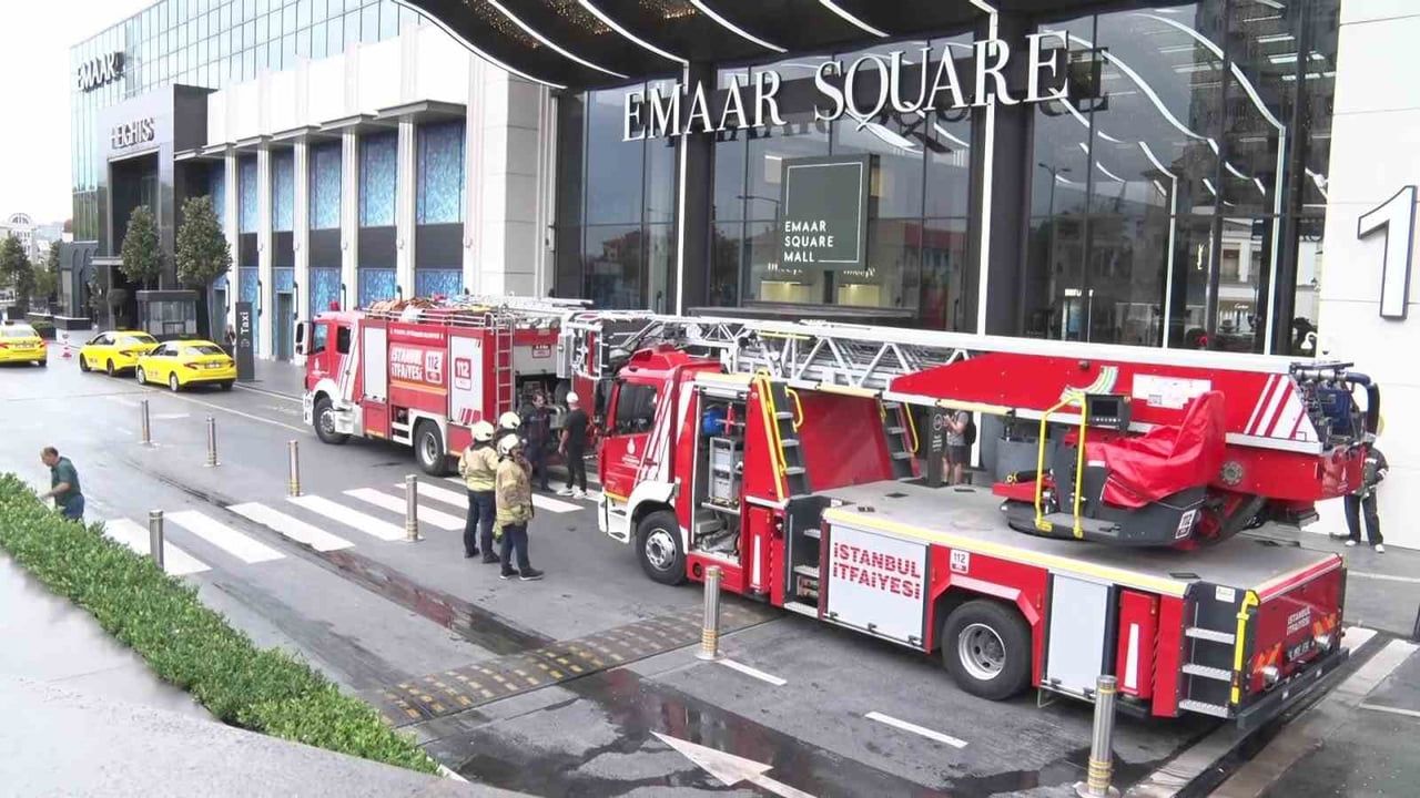 Emaar AVM'de fritöz kaynaklı mutfak yangını paniğe neden oldu