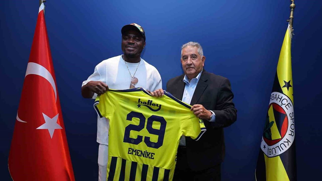 Emenike'nin dönüşü: Fenerbahçe ile sıcak buluşma