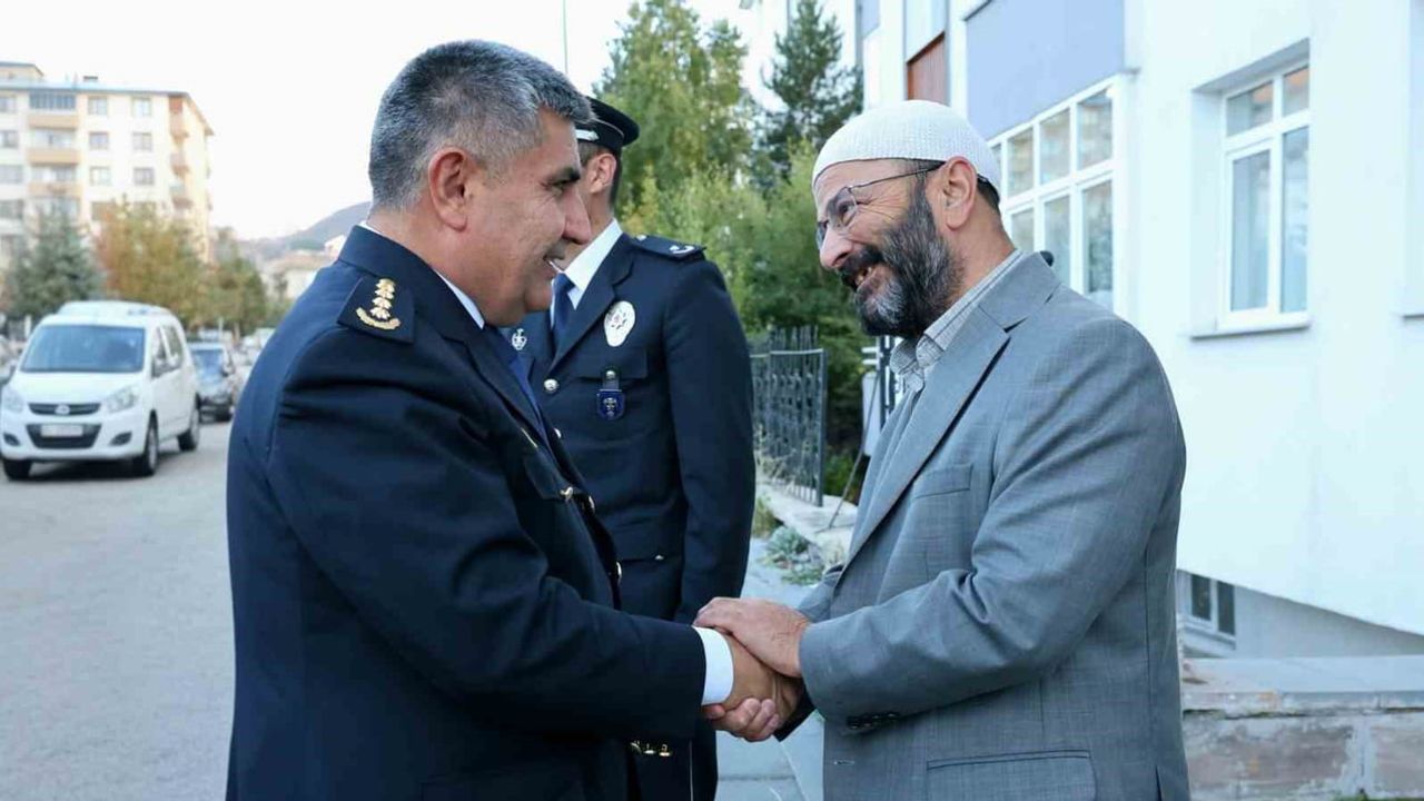 Emniyet müdüründen şehit aileye vefa ziyareti ve Erzurum'da huzur vurgusu