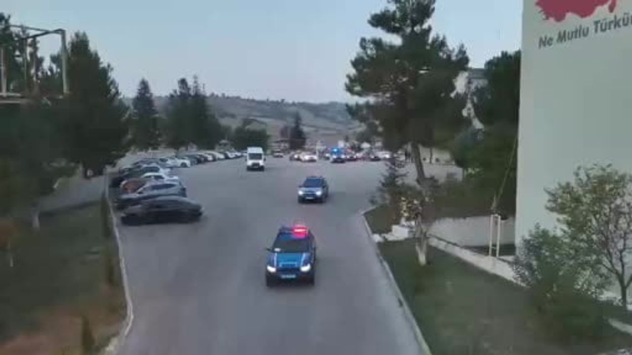 Erbaa'da 15 adrese eş zamanlı operasyon: ruhsatsız silah ve mühimmat ele geçirildi