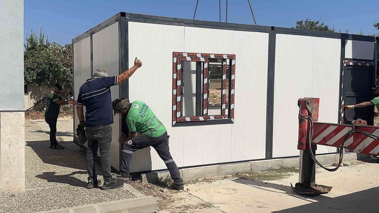 Erdemli'de atölyeden çıkan konteyner sınıflar eğitime hız kazandırdı