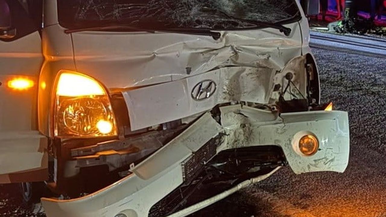 Erdemli'de kavşakta çarpışma: 16 yaşındaki motosiklet sürücüsü yaşamını yitirdi