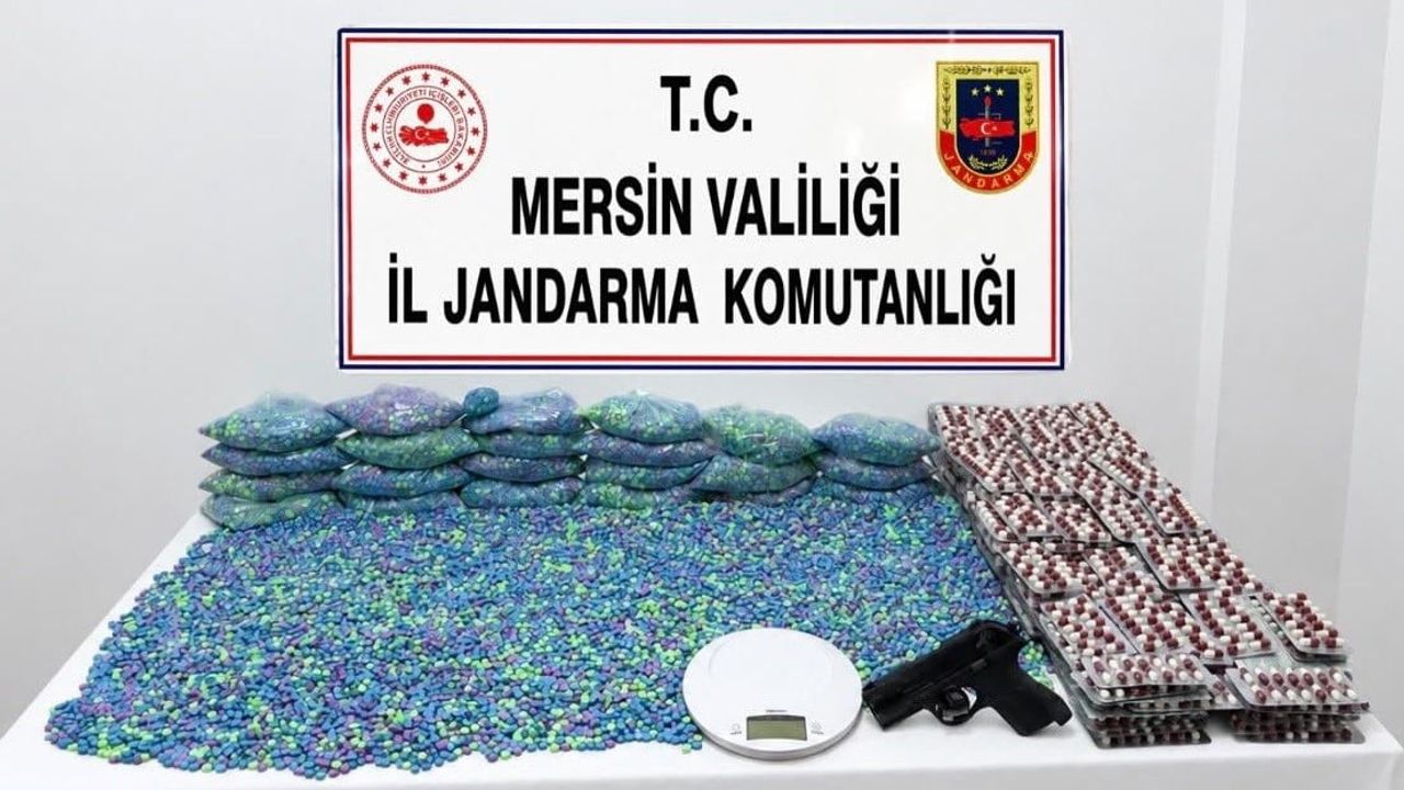 Erdemli'de narko ekiplerinin baskınında yaklaşık 70 bin hap ele geçirildi
