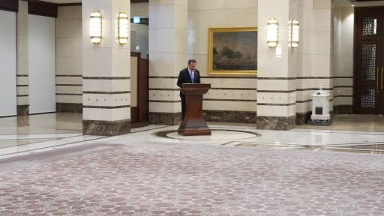 Erdoğan'a beş büyükelçi güven mektuplarını sundu