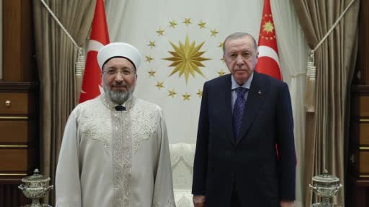 Erdoğan, Diyanet işleri başkanı Safi Arpaguş'u kabul etti