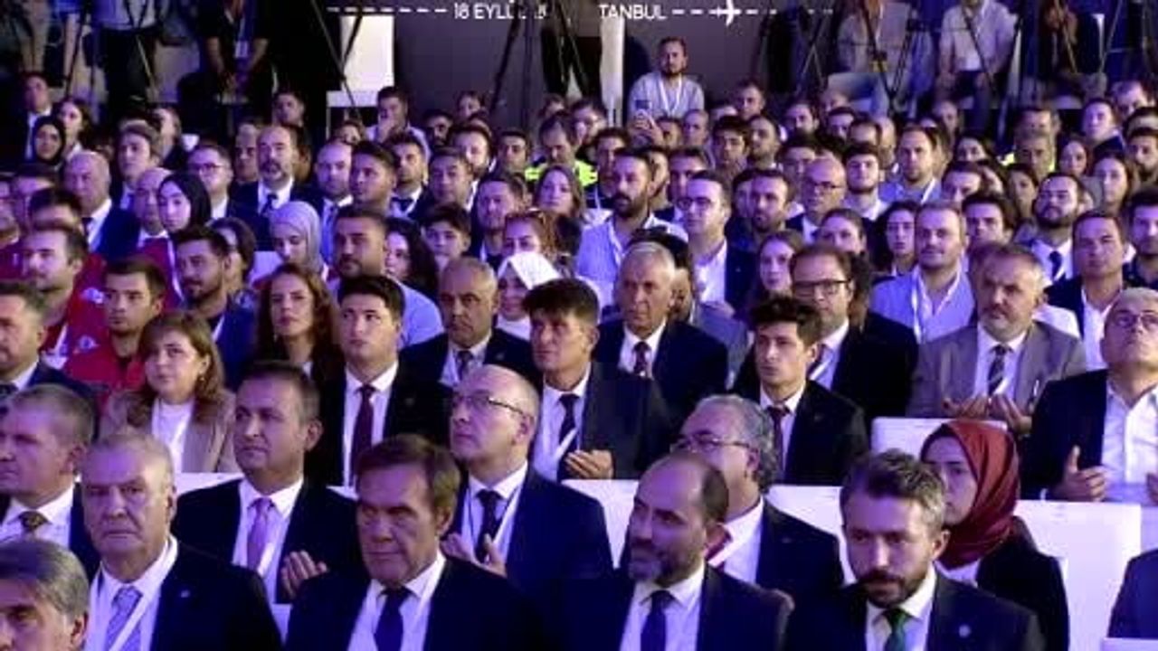 Erdoğan'ın katıldığı törenle istanbul havalimanı'na 4. pist ve ilave yatırımlar kazandırıldı