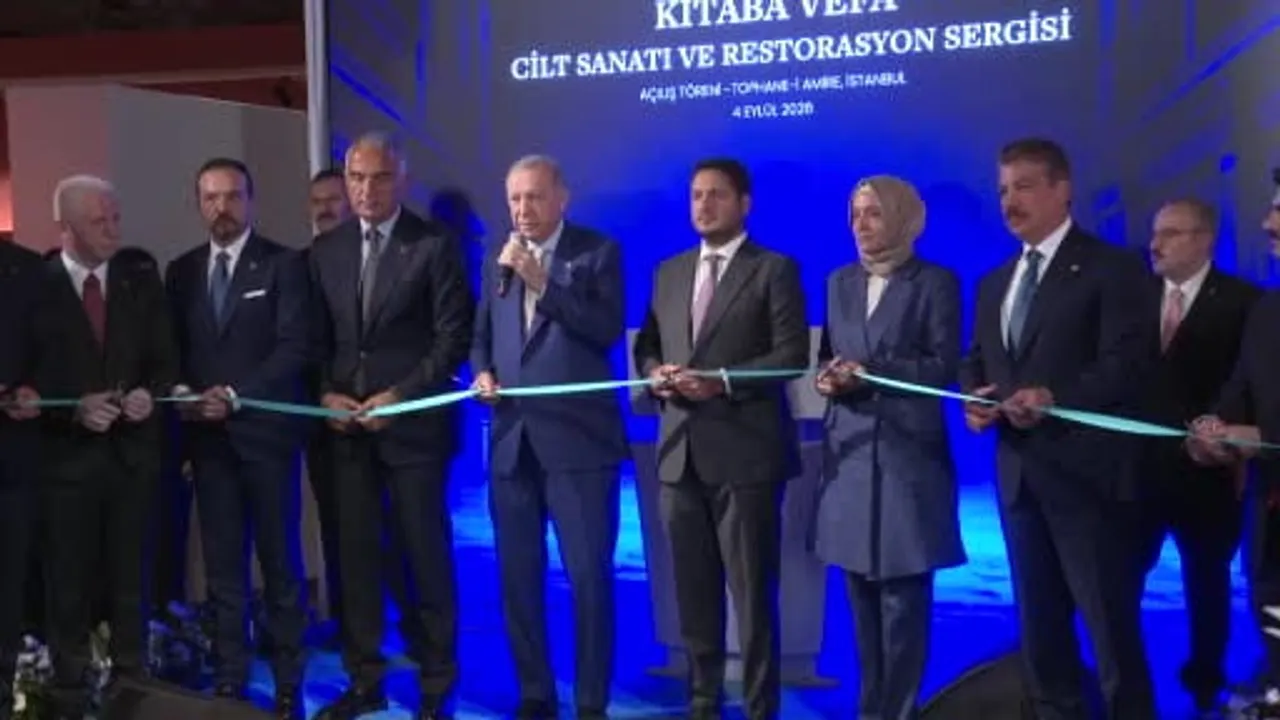 Erdoğan kültür merkezinde cilt sanatı ve restorasyon sergisine katıldı