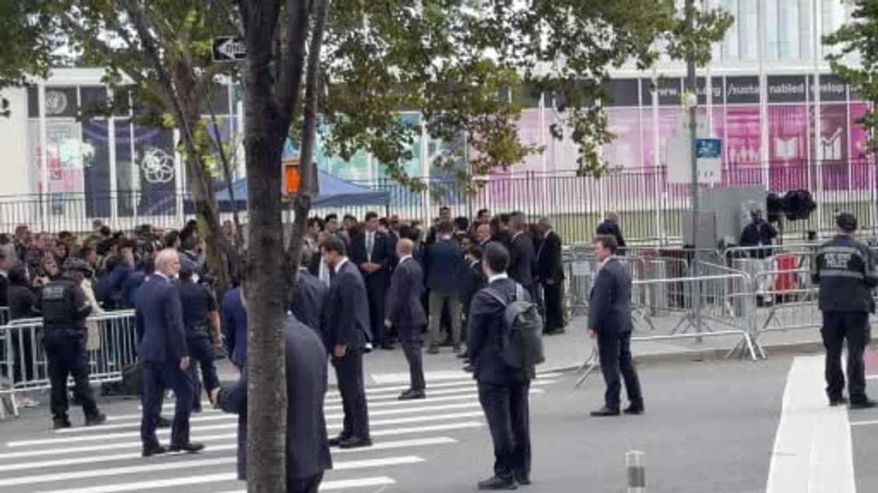 Erdoğan New York'ta Türkevi karşısındaki Taşkın pastanesinde mola verdi