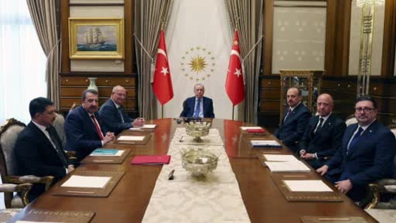 Erdoğan, vali Yakup Canbolat liderliğindeki heyeti kabul etti