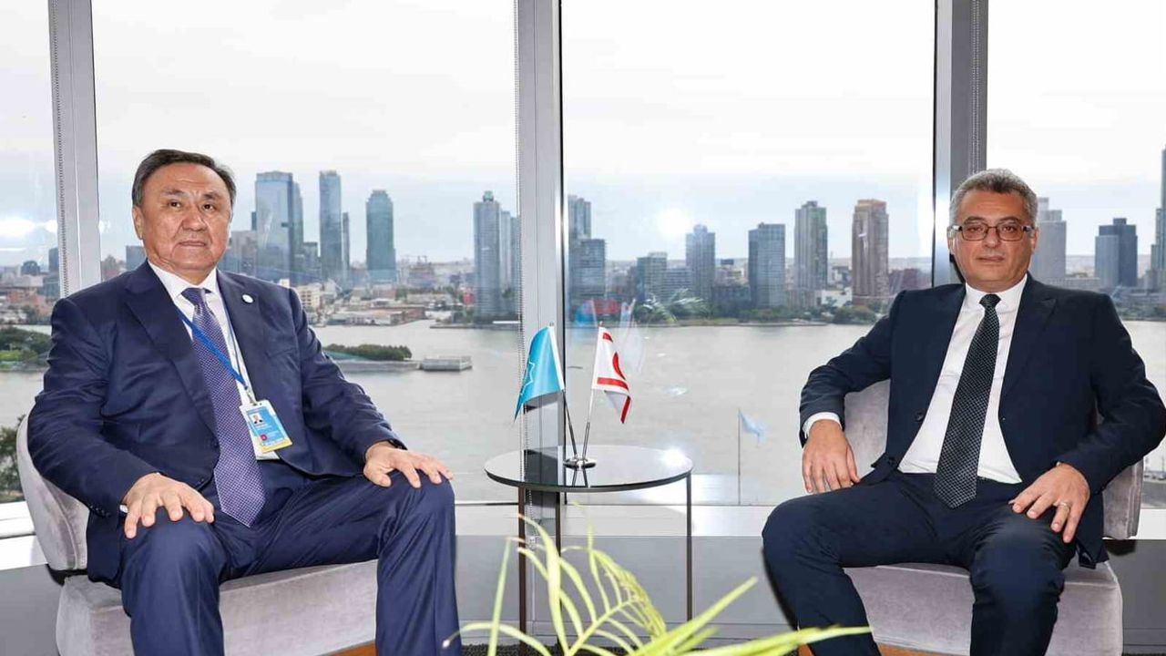Erhürman, TDT genel sekreteri Ömüraliyev ile New York'ta görüştü