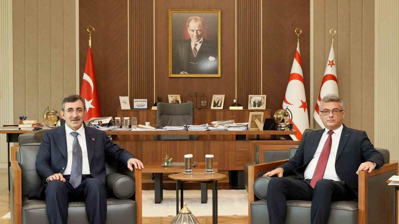 Erhürman ve Yılmaz cumhurbaşkanlığında temasları değerlendirdi