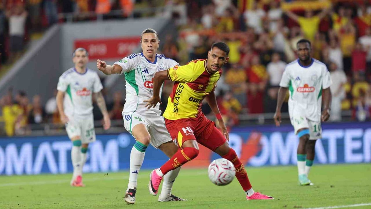 Erken golle Göztepe devreyi 1-0 önde kapadı