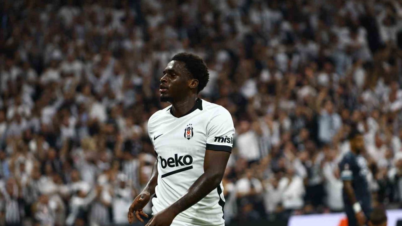 Ernest Poku ilk siyah-beyaz gol sevincini yaşadı