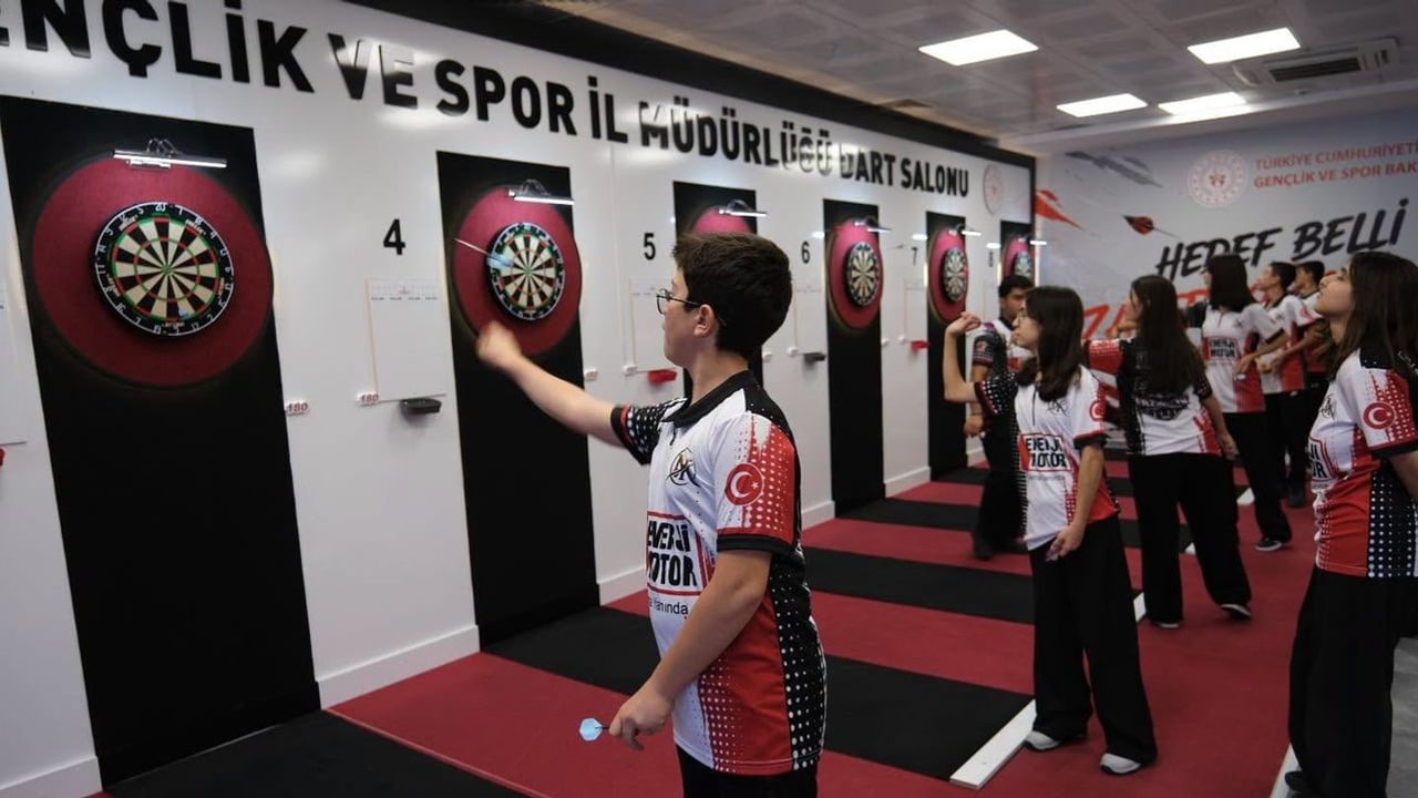 Erzincan'da dart heyecanı: Şehit Eren Bülbül Türkiye Dart Şampiyonası 1. ayak başladı