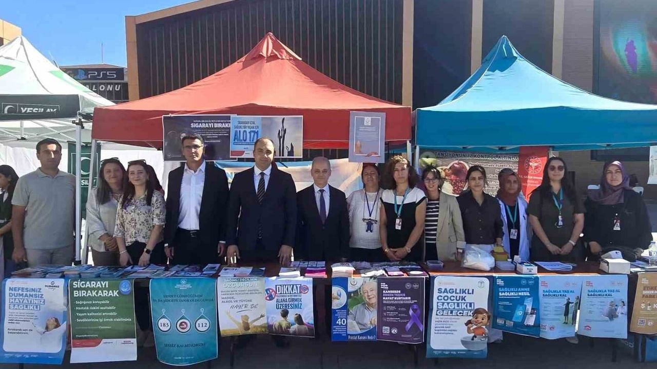 Erzincan'da sağlıklı yaşam için meydanda bilgilendirme rüzgarı