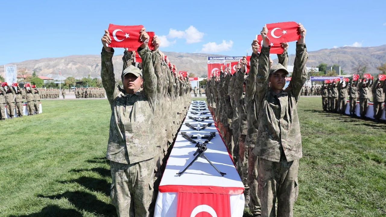 Erzincan’da şanlı nöbetin ilk adımı: bedelli erler ant içti