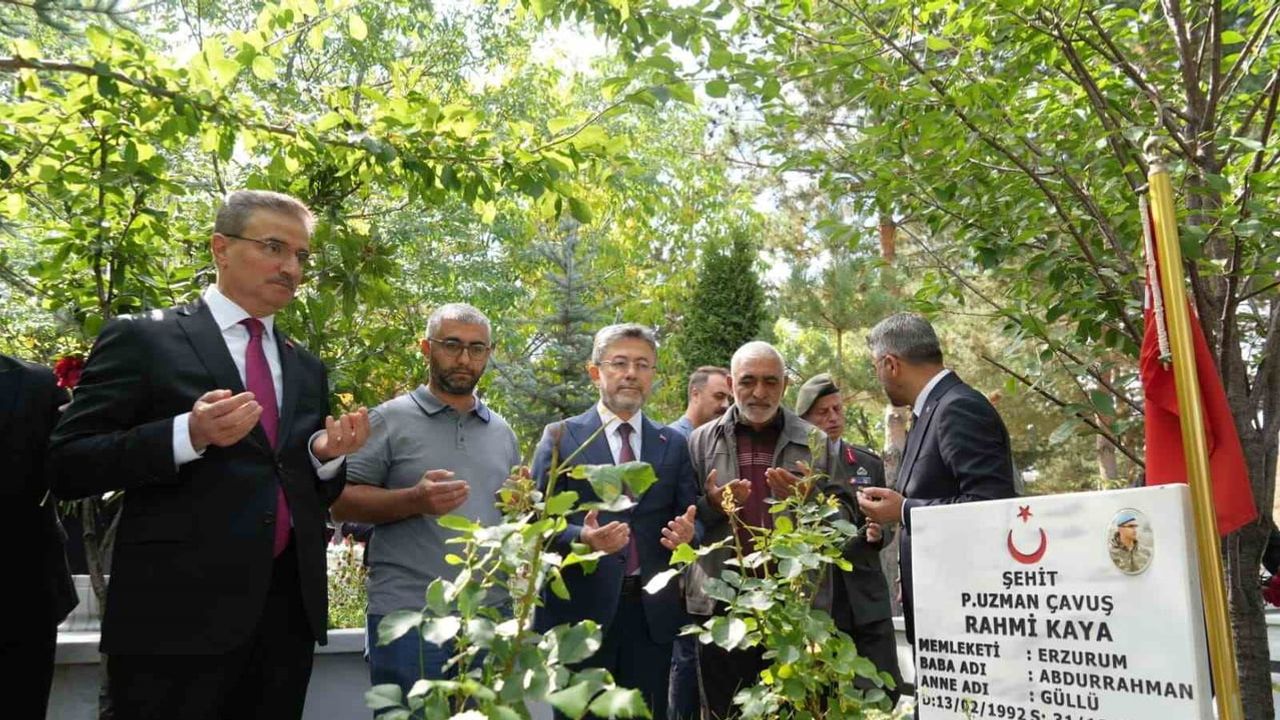 Erzurum’da anma töreni: bakan Yumaklı gaziler günü programına katıldı