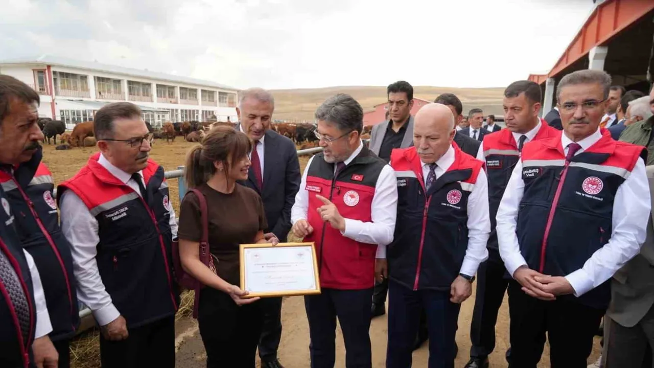 Erzurum'da hayvancılığa yeni adım: aşı ve kimliklendirme üreticiden ücret alınmayacak