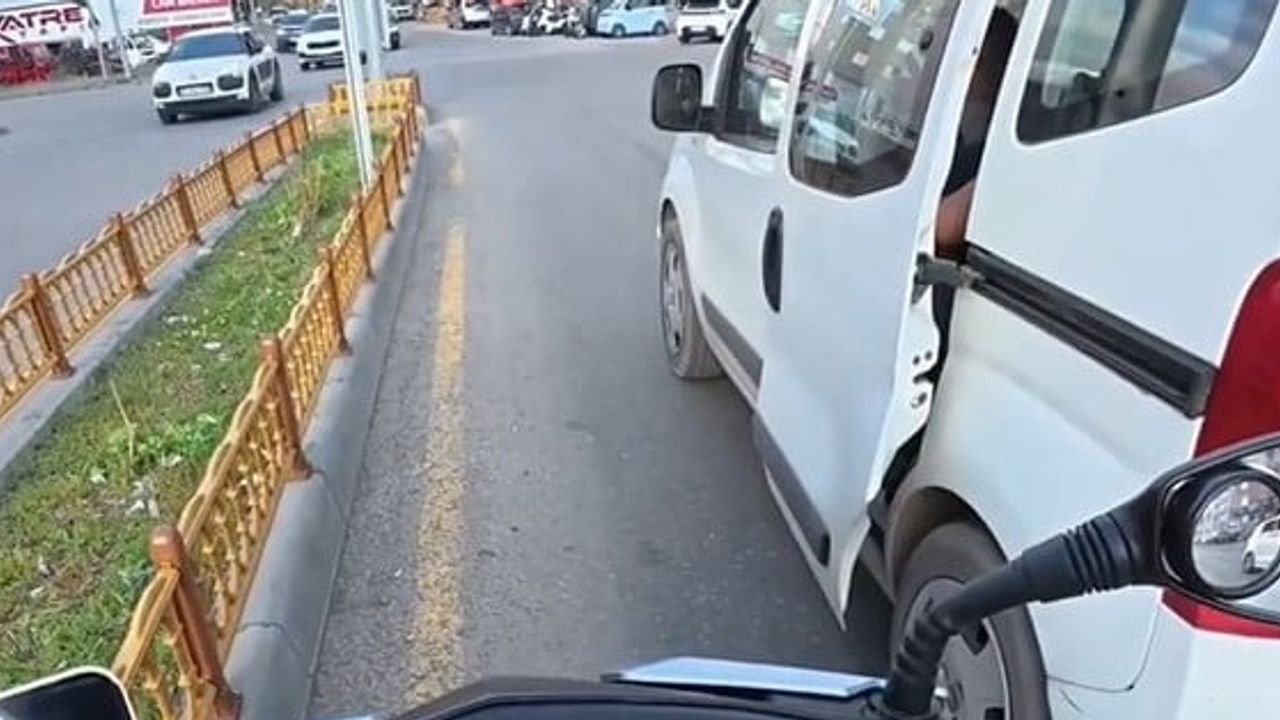 Erzurum'da kask kamerası gülümseyen yolu kaydetti