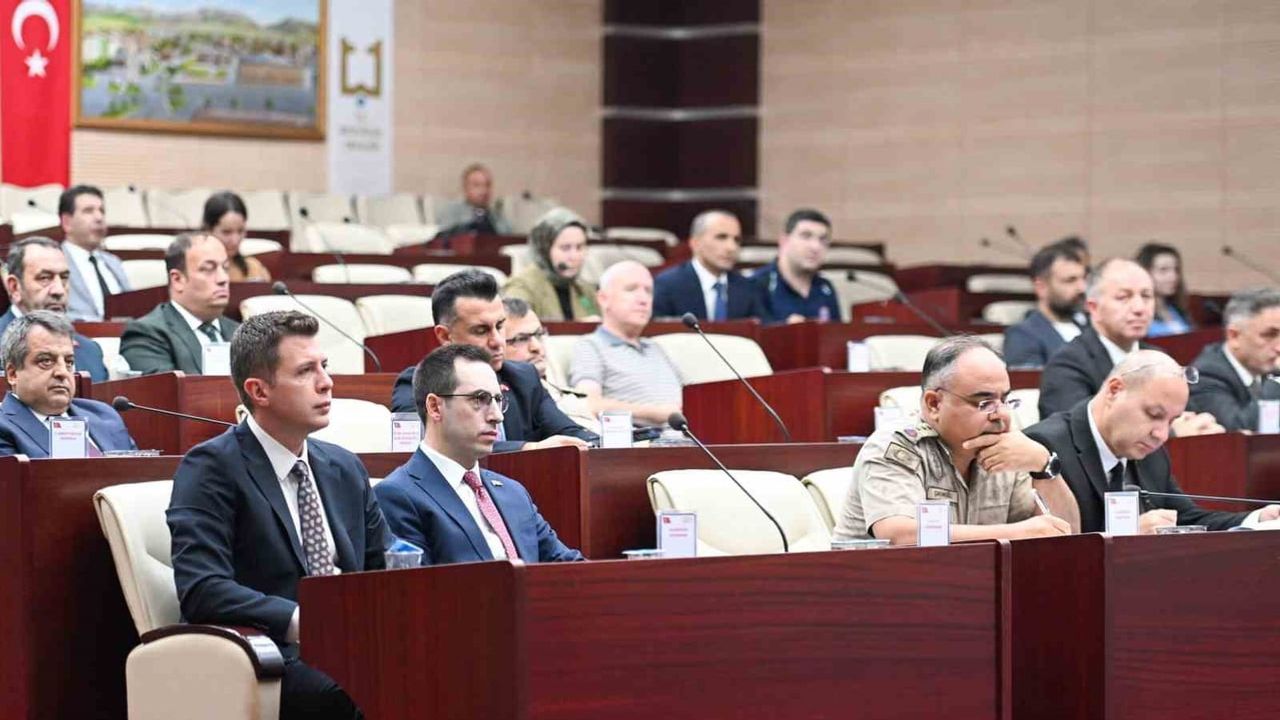 Erzurum'da okul güvenliğini güçlendirmek için yeni tedbirler masaya yatırıldı