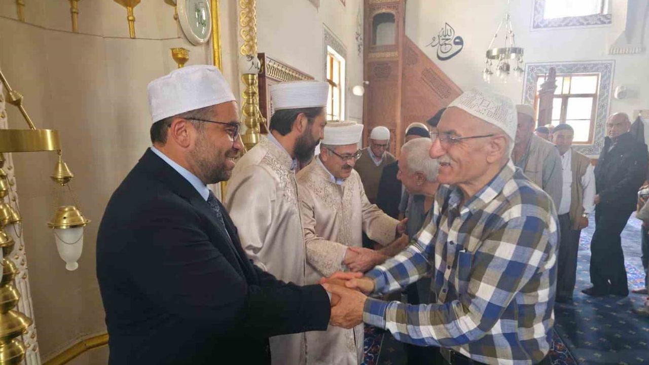 Erzurum'da peygamber sevgisi Vehbi Efendi Camii'nde buluştu