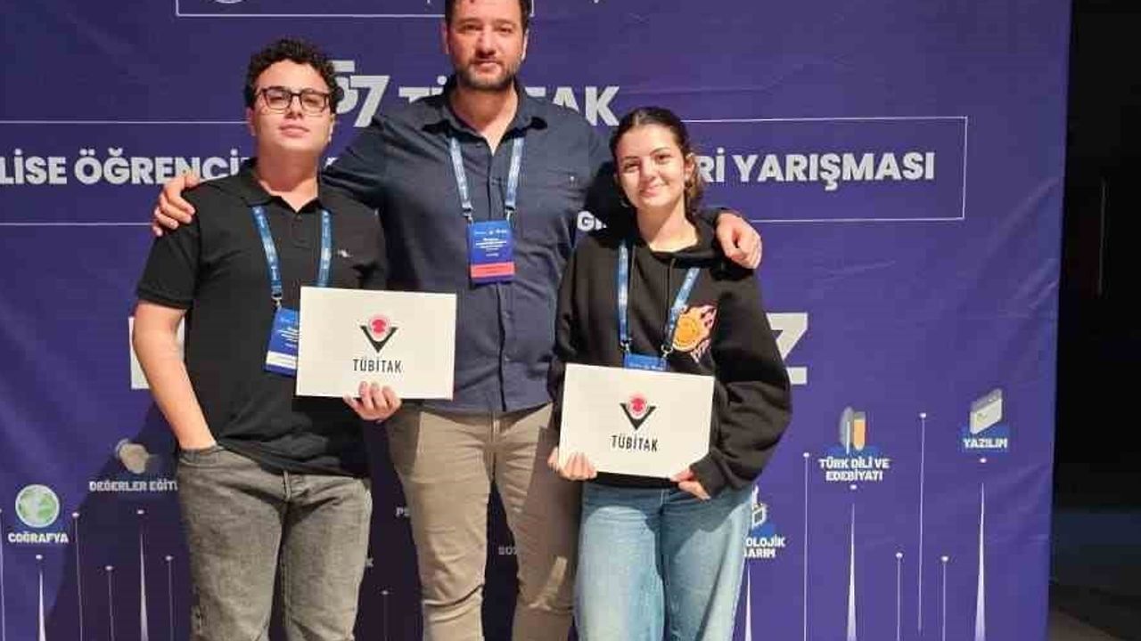 Erzurumlu liseliler örümcek zehri bazlı hidrojel geliştirip Regeneron ISEF'e hak kazandı