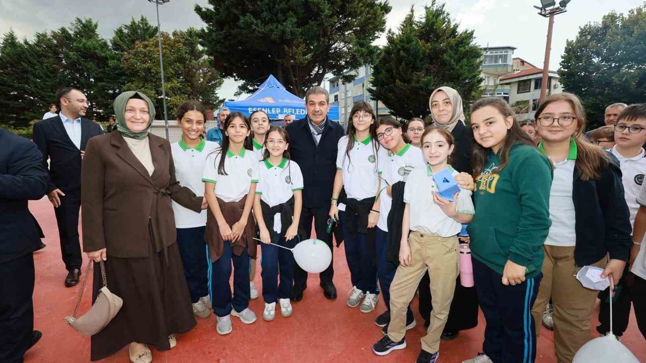 Esenler'de teknoloji ve keşif şenliği: çocuklar deneyle öğreniyor