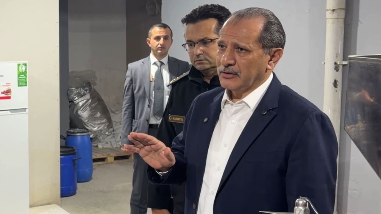 Esenyurt'ta dev çaplı sentetik ecza operasyonu: üretim hatları hedef alındı