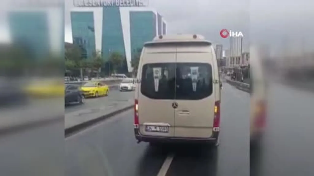 Esenyurt'ta dolmuşun otobüsün önünü kapatması yolcuları isyan ettirdi