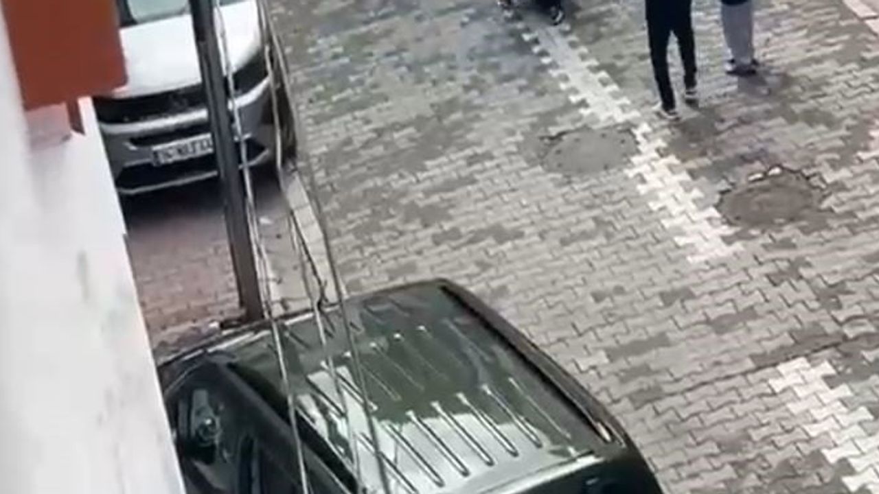 Esenyurt'ta park halindeki araca çarpıp kaçan eski koca aile tarafından kovalandı
