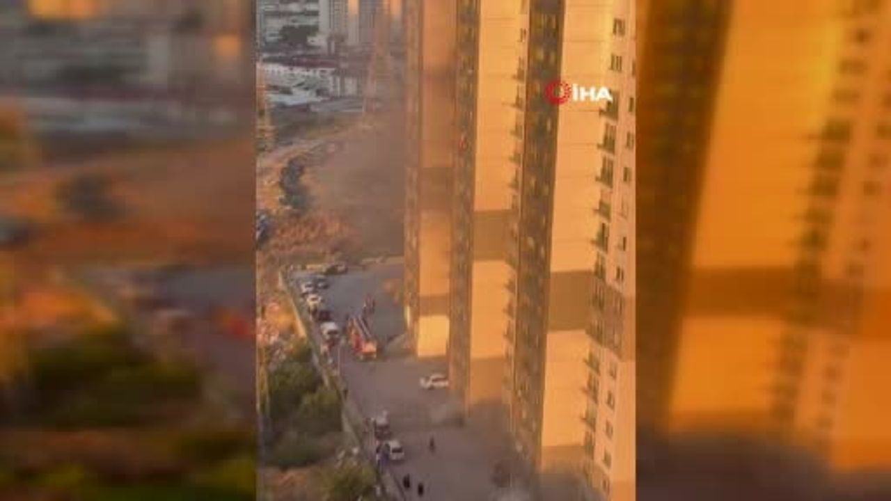 Esenyurt’te otopark yangını: baba ve oğlu cam önünde kurtarılmayı bekledi
