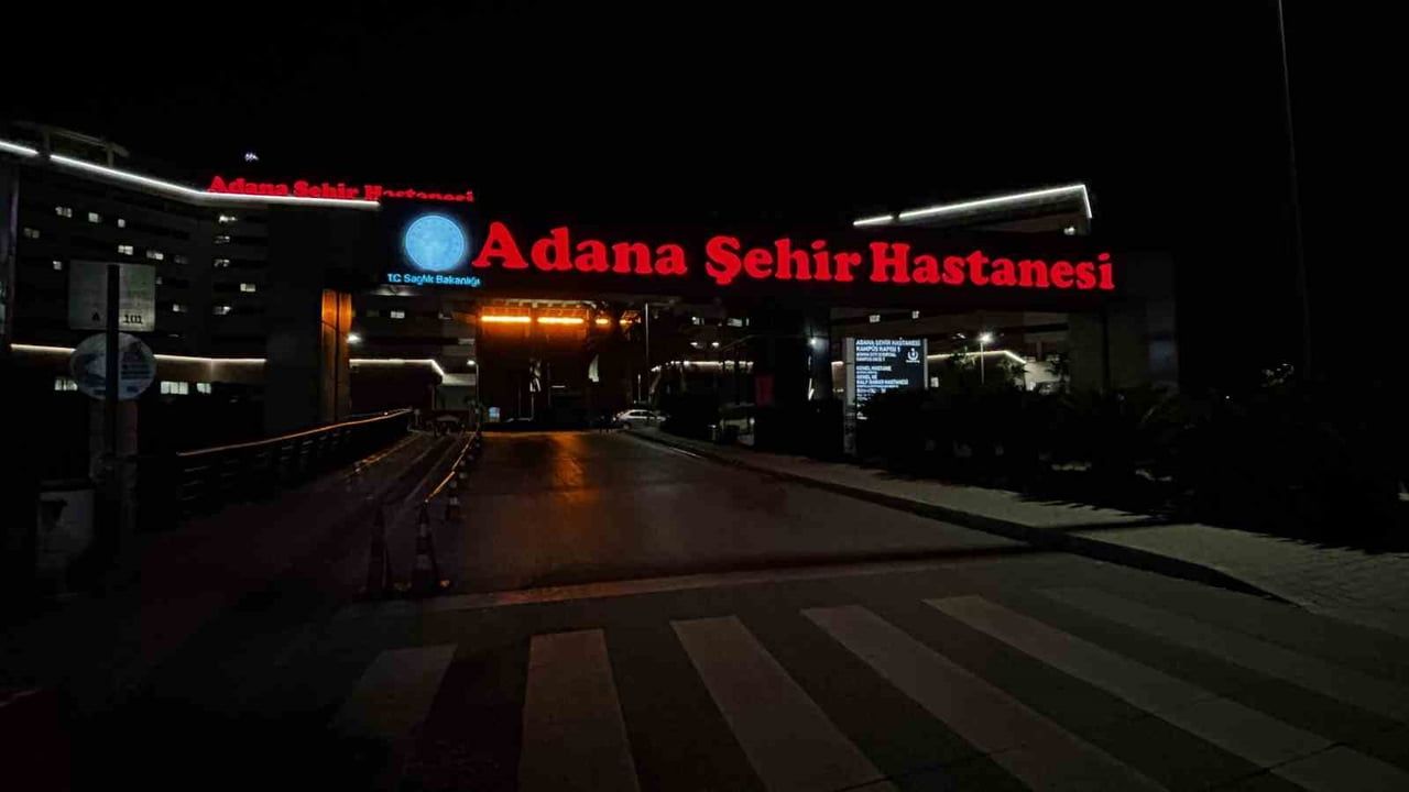Eski Misis'te evde ateşlenen tabanca 6 yaşındaki kıza isabet etti, ağabeyi tutuklandı