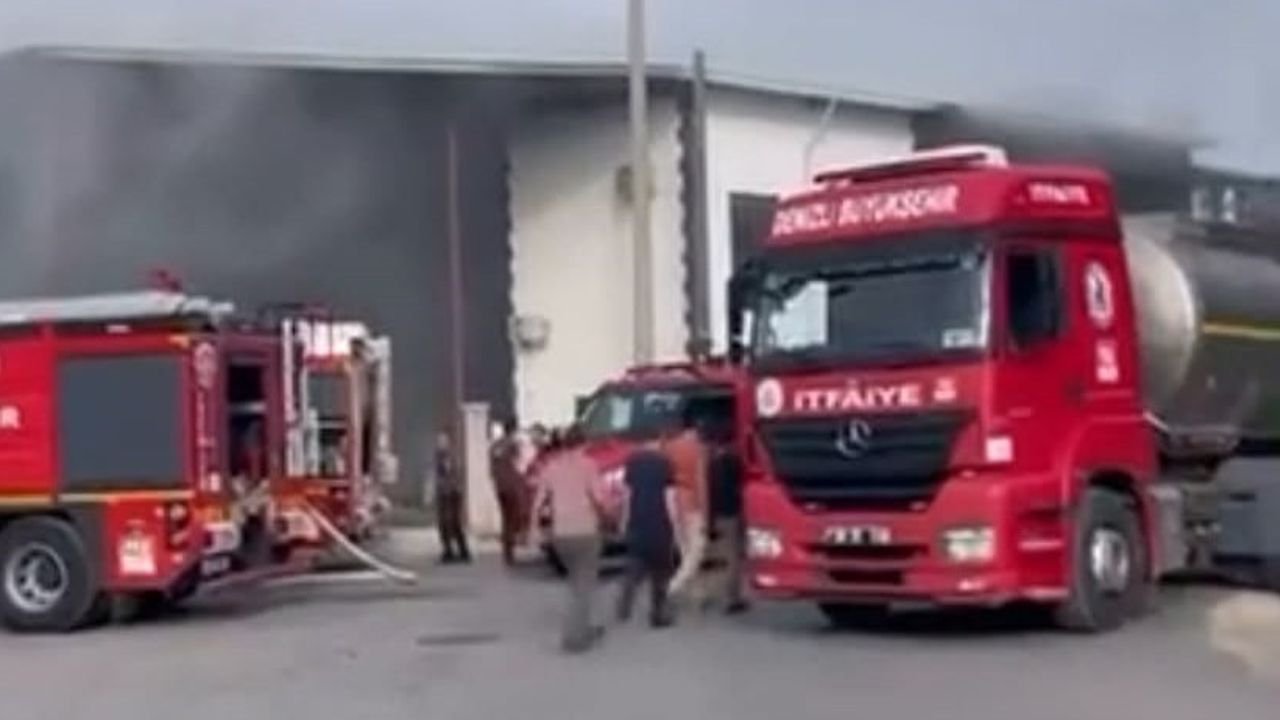 Eskihisar'da iş yerinde yangın: müdahale sürüyor
