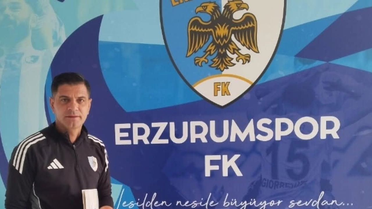 Eskinin futbolcusu yuvaya döndü: Selçuk Ateş Erzurumspor u13 takımıyla göreve başladı
