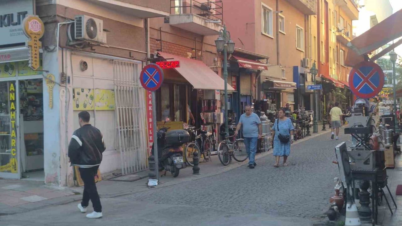 eskişehir'de dükkana girerken bodrum kata düşen 74 yaşındaki adam tedavi altında