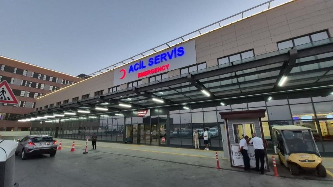 Eskişehir'de kapı itfaiye tarafından açıldı: evde baygın bulunan çiftin biri kritik