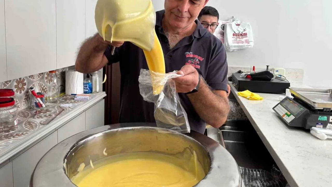 Eskişehir'de kışın şifa veren mısır bozası üretiminin incelikleri