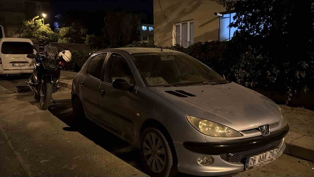 Eskişehir'de park halindeki araçta satılmaya hazır uyuşturucu bulundu: iki kişi tutuklandı