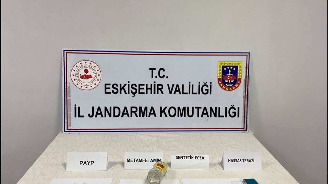 Eskişehir'de saklandığı evde yakalanan firari uyuşturucu ticaretinden tutuklandı