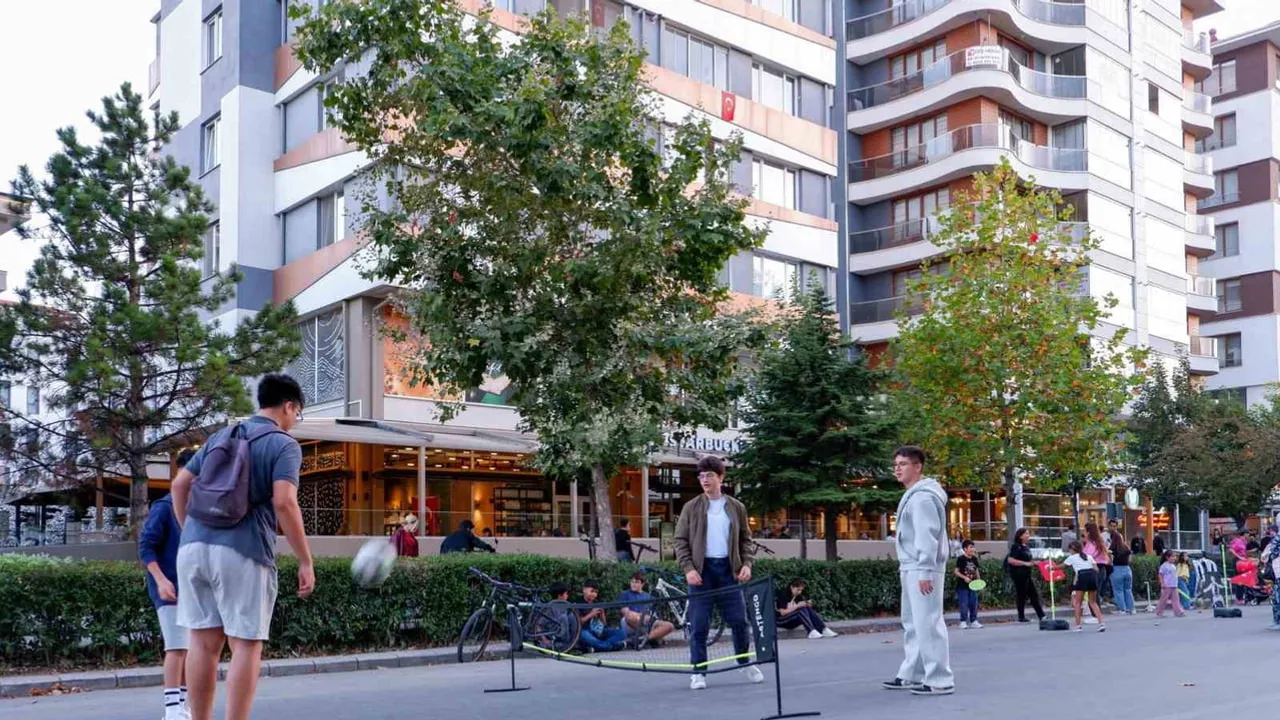 Eskişehir’in arabasız pazar modeli kent yaşamında örnek uygulama oldu