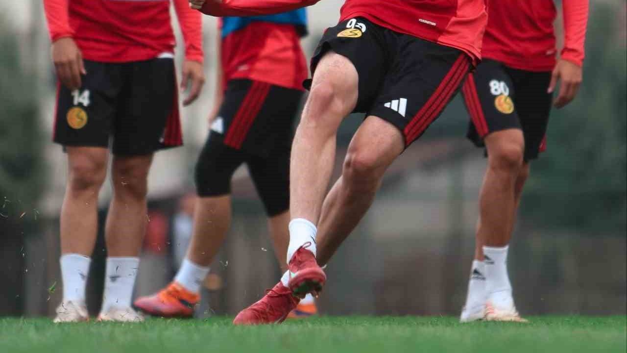 Eskişehirspor Bigaspor deplasmanı öncesi son idmanı tamamladı