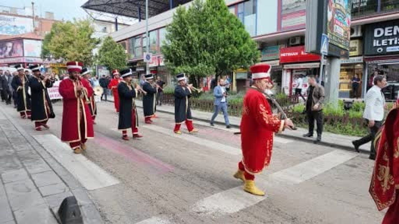 Esnaf mirasını genç kuşaklara taşıyan yürüyüş: Kırıkkale'de ahilik haftası coşkusu
