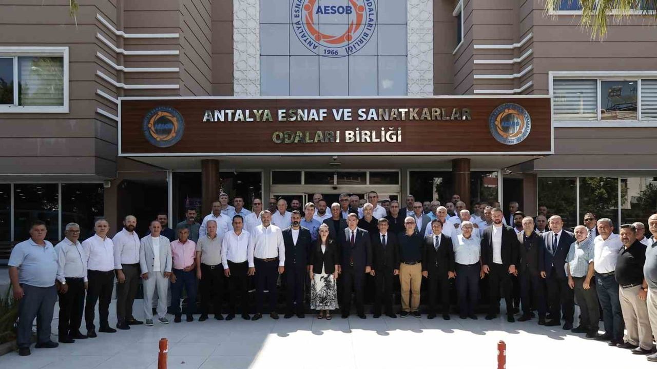 Esnafla omuz omuza: Antalya'da ortak çözüm ve hizmet vurgusu