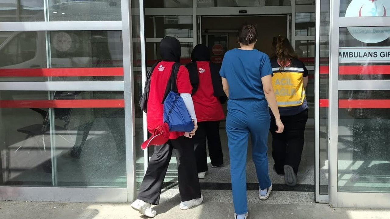 Etkinlikte yenen yemekten etkilenen dört öğrenci Adıyaman'da tedaviye alındı