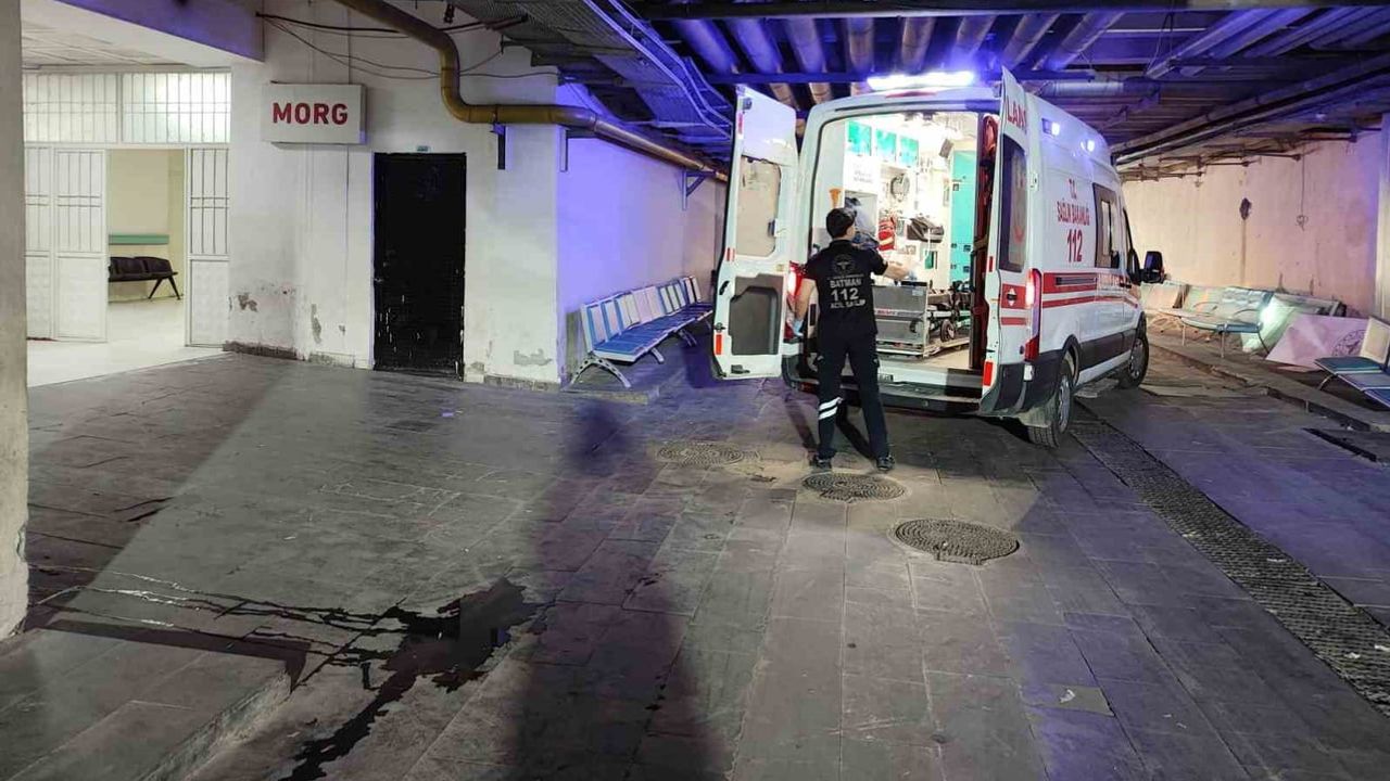 Evinde ölü bulunan kişinin kimliği bekleniyor