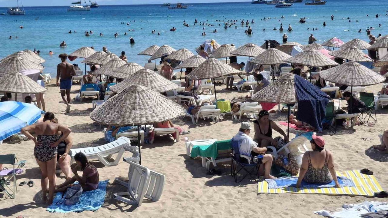 Eylül'de Didim yazı uzatıyor: Altınkum yoğun ilgi görüyor